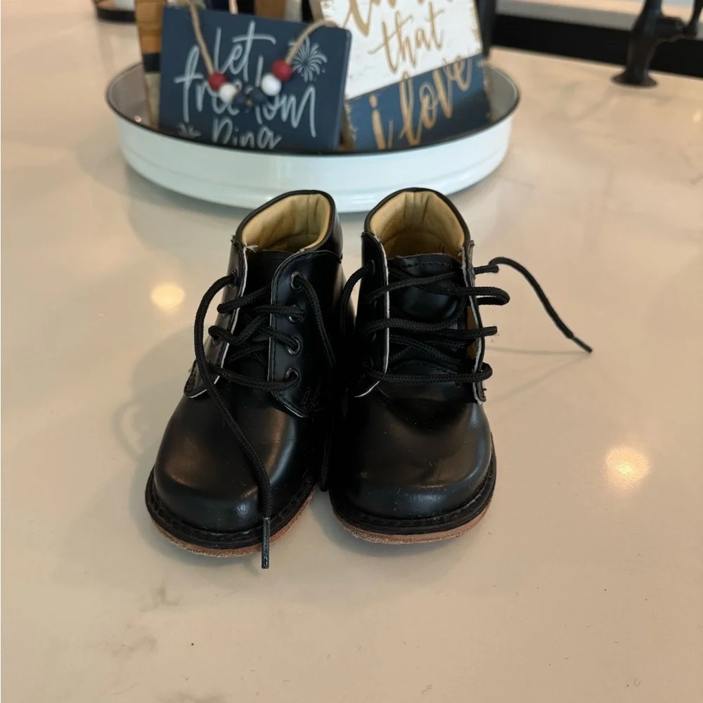Mickey Calzado boots size 7c